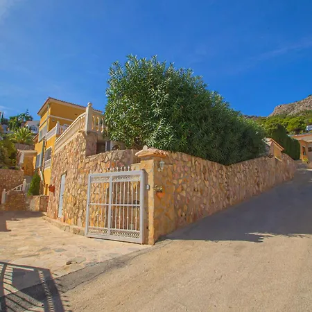 Helios - Plusholidays Vila *