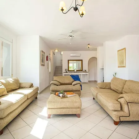 Helios - Plusholidays 别墅